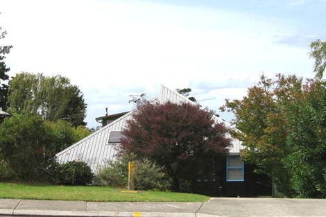 Photo of property in 16 Asbury Crescent, Campbells Bay, Auckland, 0630