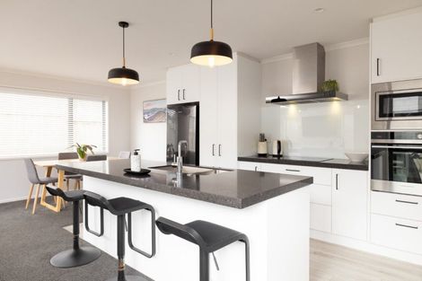 Photo of property in 4 Foley Grove, Pyes Pa, Tauranga, 3110