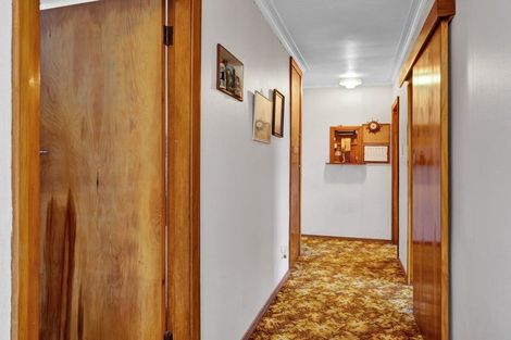 Photo of property in 5 Caplen Street, Hawera, 4610