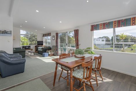 Photo of property in 20 Hardy Place, Cooks Beach, Whitianga, 3591