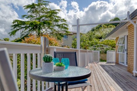 Photo of property in 10 Van Dyke Place, West Harbour, Auckland, 0618