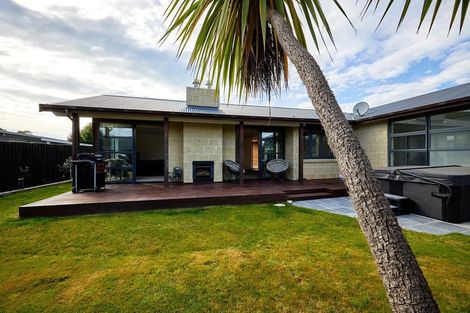 Photo of property in 11 Mcrae Gardens, Kaikoura Flat, Kaikoura, 7371