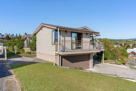 Photo of property in 121 Bruce Wallace Place, Whangamata, 3620
