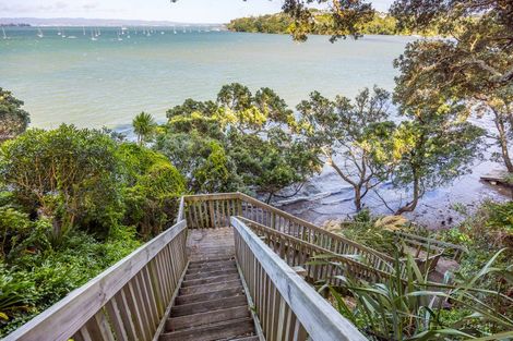 Photo of property in 74 Queen Street, Northcote Point, Auckland, 0627