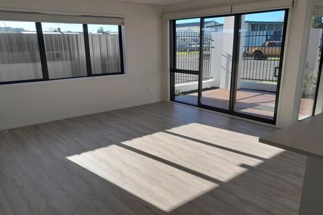 Photo of property in 4/10 Saint Stephens Avenue, Tuakau, 2121