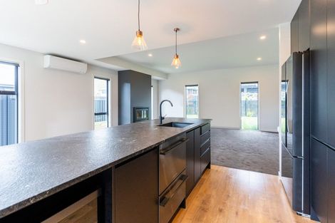 Photo of property in 44 Stratford Drive, Mount Pisa, Cromwell, 9383