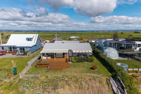 Photo of property in 171 Pukehina Parade, Pukehina, 3189