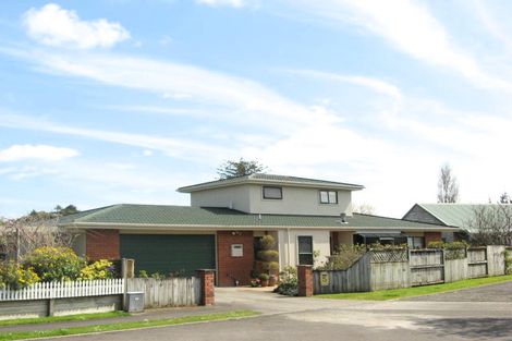 Photo of property in 5 Tyne Place, Highlands Park, New Plymouth, 4312