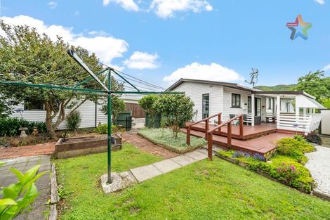 Photo of property in 325 Wellington Road, Wainuiomata, Lower Hutt, 5014