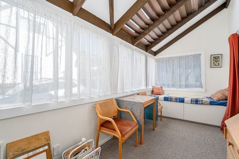 Photo of property in 3/133 Queens Drive, Lyall Bay, Wellington, 6022