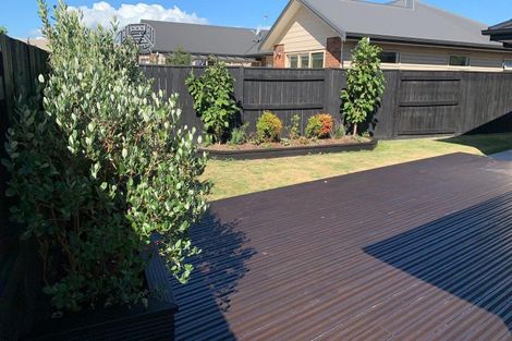 Photo of property in 19b Chestnut Close, Kelvin Grove, Palmerston North, 4414