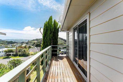 Photo of property in 16 Hicks Close, Whitby, Porirua, 5024