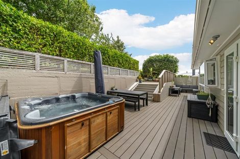 Photo of property in 76 Redwood Avenue, Tawa, Wellington, 5028