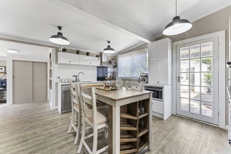 Photo of property in 33 Tararua Street, Pahiatua, 4910