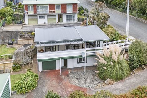 Photo of property in 69 Belt Road, New Plymouth, 4310
