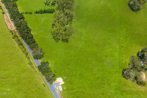 Photo of property in 3060 Kaipara Coast Highway, Glorit, 0984