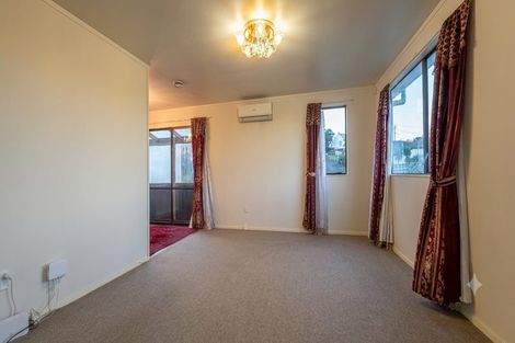 Photo of property in 17 Faram Place, Massey, Auckland, 0614