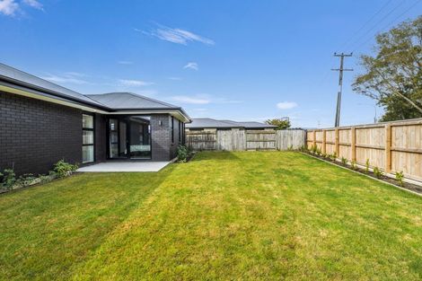 Photo of property in 27 Coutts Way, Fitzherbert, Palmerston North, 4410