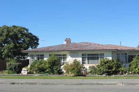Photo of property in 45 Rhodes Street, Waimate, 7924