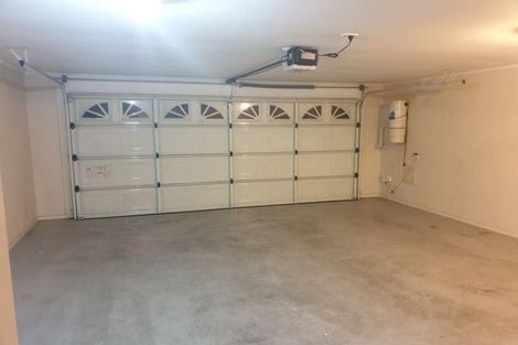 Photo of property in 31 Middlefield Drive, East Tamaki Heights, Auckland, 2016