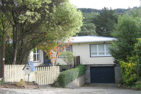 Photo of property in 54 Chester Road, Tawa, Wellington, 5028