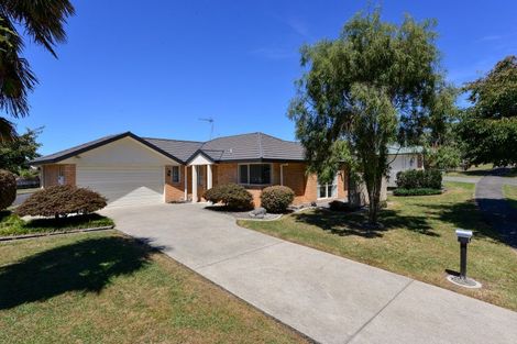 Photo of property in 2 Rochester Place, Nawton, Hamilton, 3200