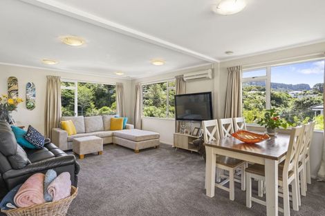 Photo of property in 63 The Drive, Tawa, Wellington, 5028