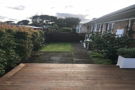 Photo of property in 1/49 Shakespeare Road, Milford, Auckland, 0620