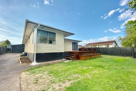 Photo of property in 15 Mon Desir Place, Manurewa, Auckland, 2102