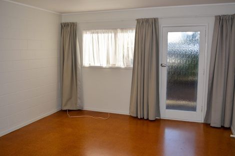 Photo of property in 6/318 Te Atatu Road, Te Atatu South, Auckland, 0610