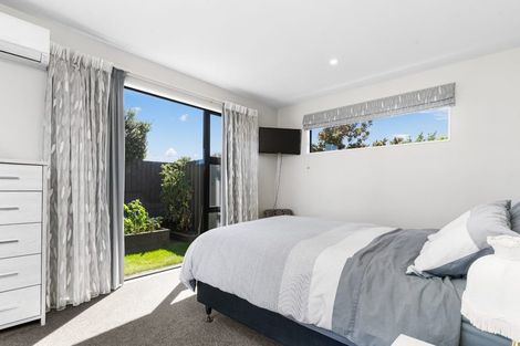 Photo of property in 1 Bargrove Close, Halswell, Christchurch, 8025