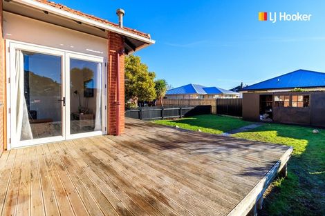 Photo of property in 16 Crest Street, Tainui, Dunedin, 9013