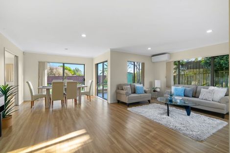 Photo of property in 9 Staten Place, Mangere, Auckland, 2022