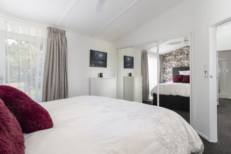 Photo of property in 18 Sutherland Road, Brookfield, Tauranga, 3110