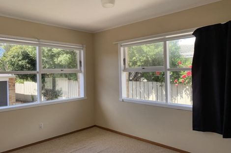 Photo of property in 22 Botany Road, Howick, Auckland, 2010