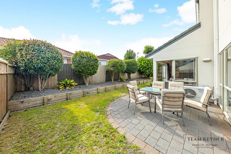 Photo of property in 47d Redoubt Road, Goodwood Heights, Auckland, 2105