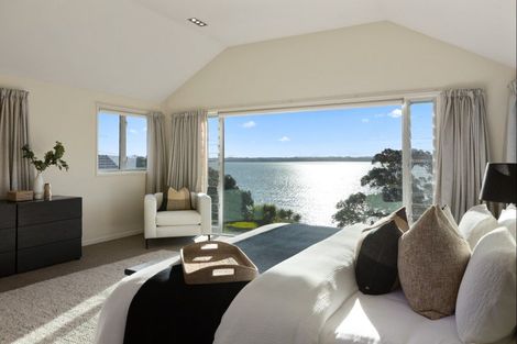 Photo of property in 58 Tindalls Bay Road, Tindalls Beach, Whangaparaoa, 0930