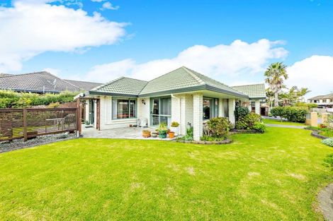 Photo of property in 227 Hill Road, The Gardens, Auckland, 2105