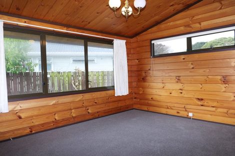 Photo of property in 7 Nugget Grove, Raumati Beach, Paraparaumu, 5032
