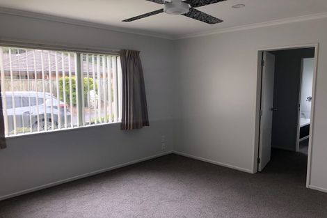 Photo of property in 16 Sams Way, Raumati South, Paraparaumu, 5032