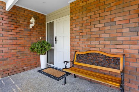 Photo of property in 18 Murano Place, Chatswood, Auckland, 0626