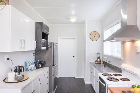 Photo of property in 35 Kauri Street, Roslyn, Palmerston North, 4414