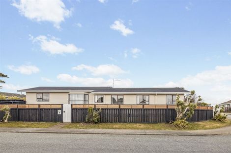 Photo of property in 166 Mark Avenue, Grenada Village, Wellington, 6037