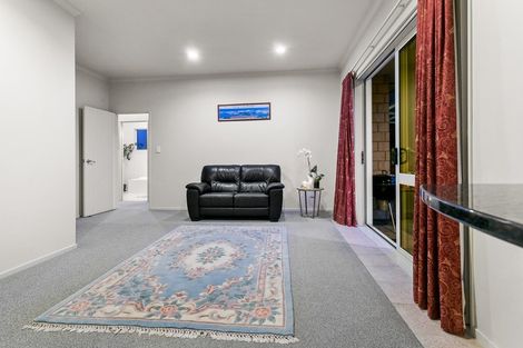 Photo of property in 18 Te Wharau Drive, Greenhithe, Auckland, 0632