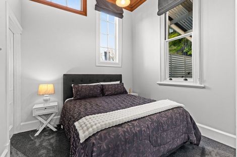 Photo of property in 32 Milton Road, Bluff Hill, Napier, 4110