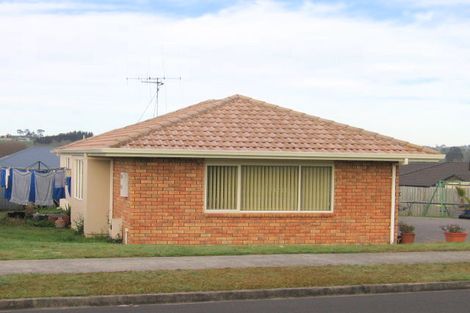 Photo of property in 19 Limousin Place, Grandview Heights, Hamilton, 3200