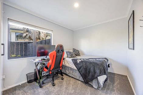 Photo of property in 40 Coventry Way, Long Bay, Auckland, 0630