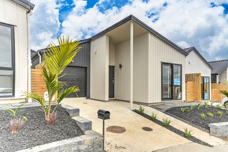 Photo of property in 11 Horokaka Street, Massey, Auckland, 0614