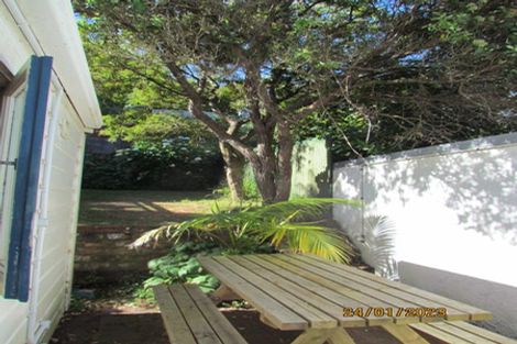 Photo of property in 120 Aro Street, Aro Valley, Wellington, 6021