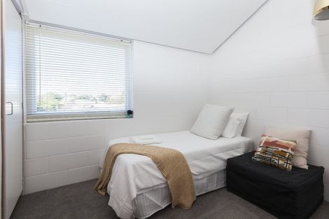 Photo of property in 21 Newbridge Place, Ilam, Christchurch, 8041